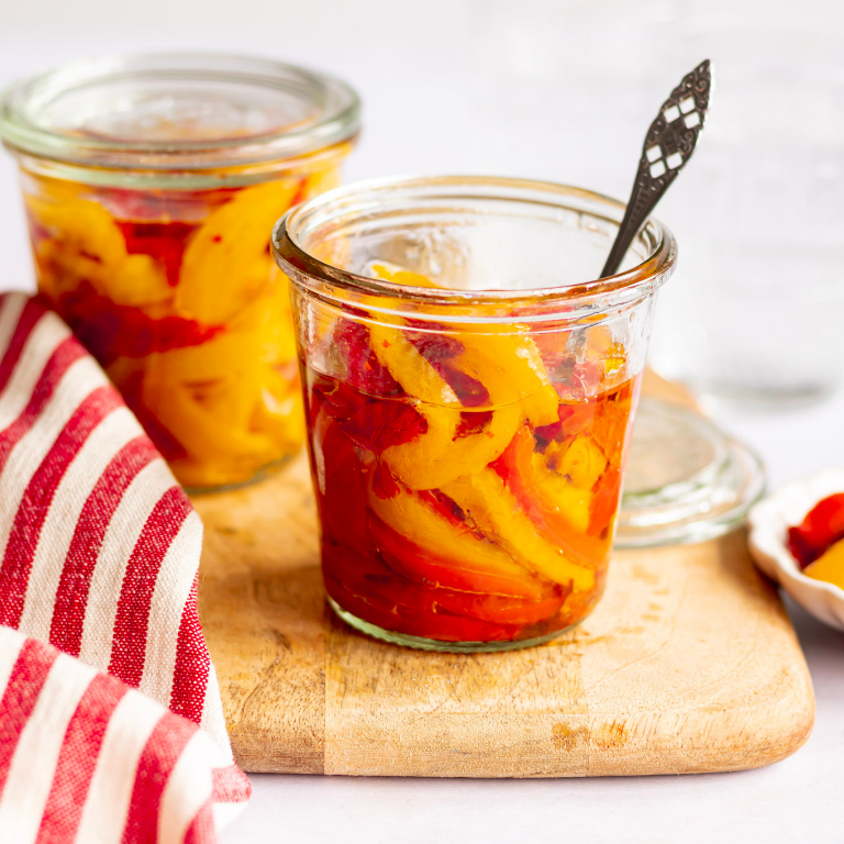 Yakelos Peppers covered in oil (Peperoni sott'olio)