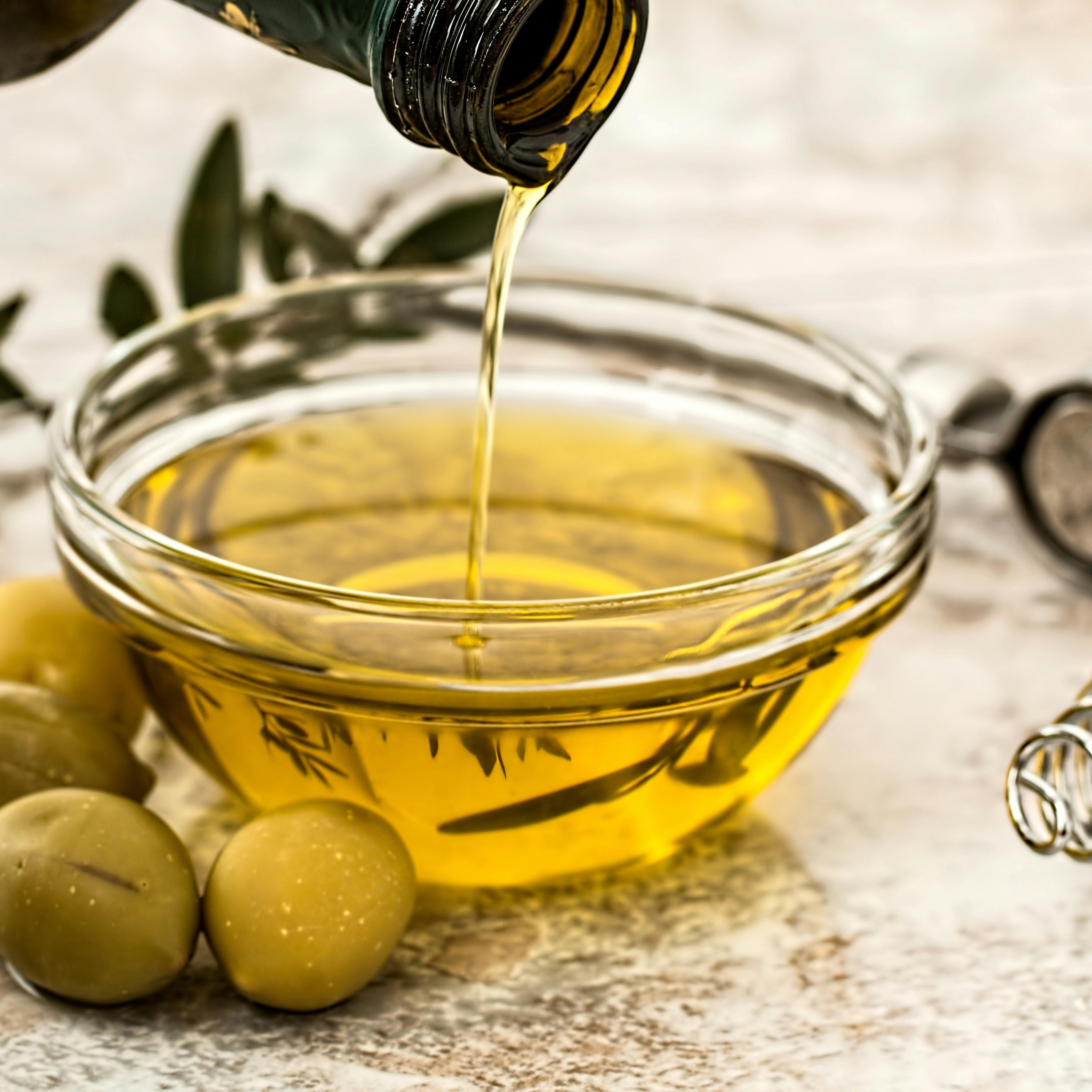 Olive Oil and Weight Loss: Facts and Myths