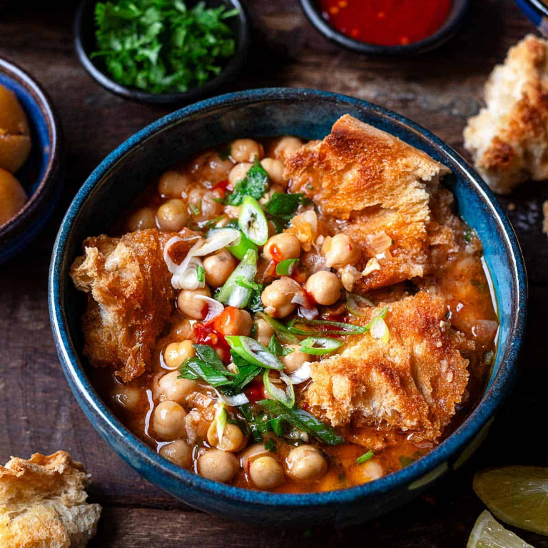 Yakelos Lablabi: Tunisian chickpea soup
